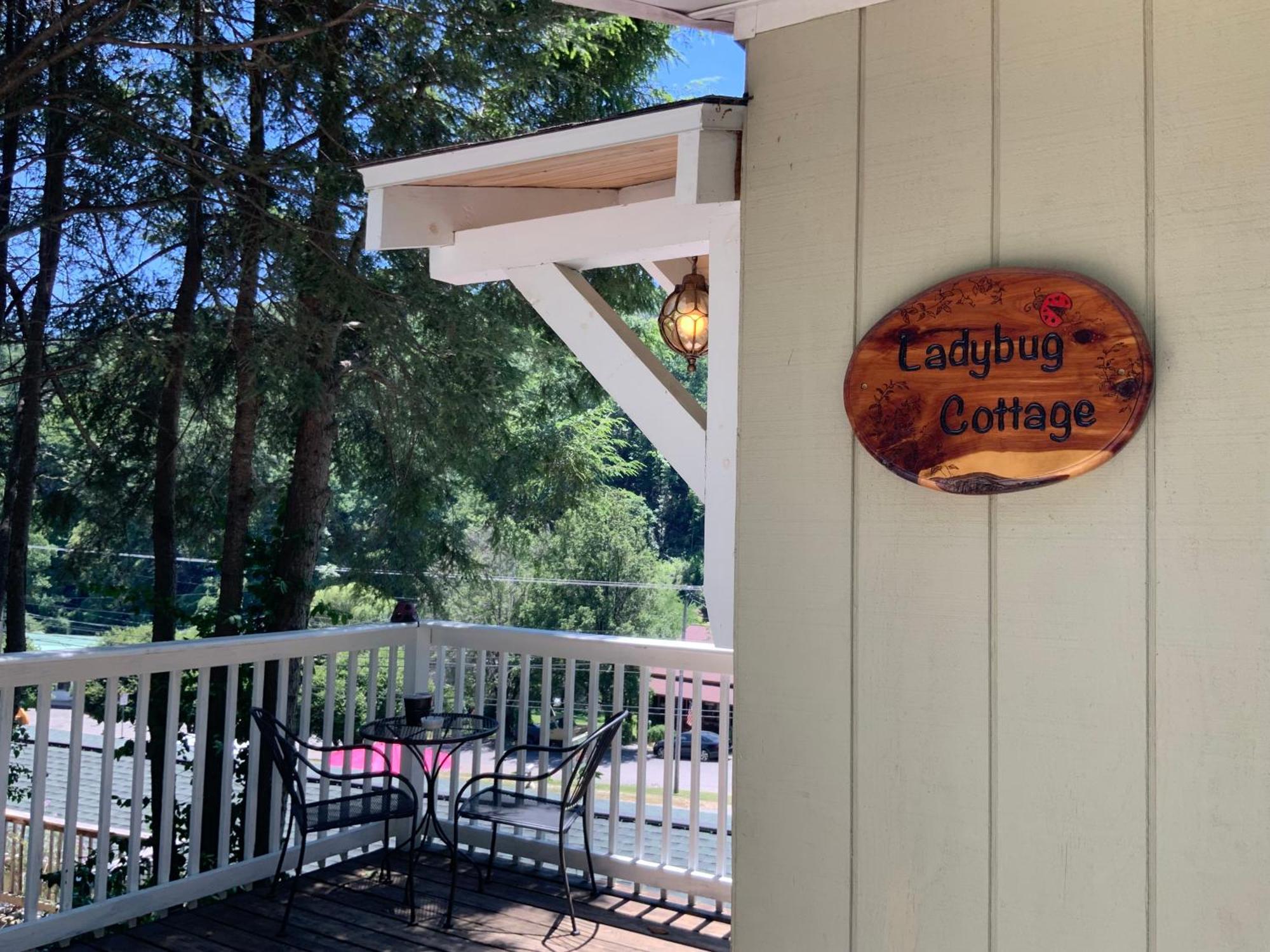 The Chimney Rock Inn & Cottages Exteriér fotografie