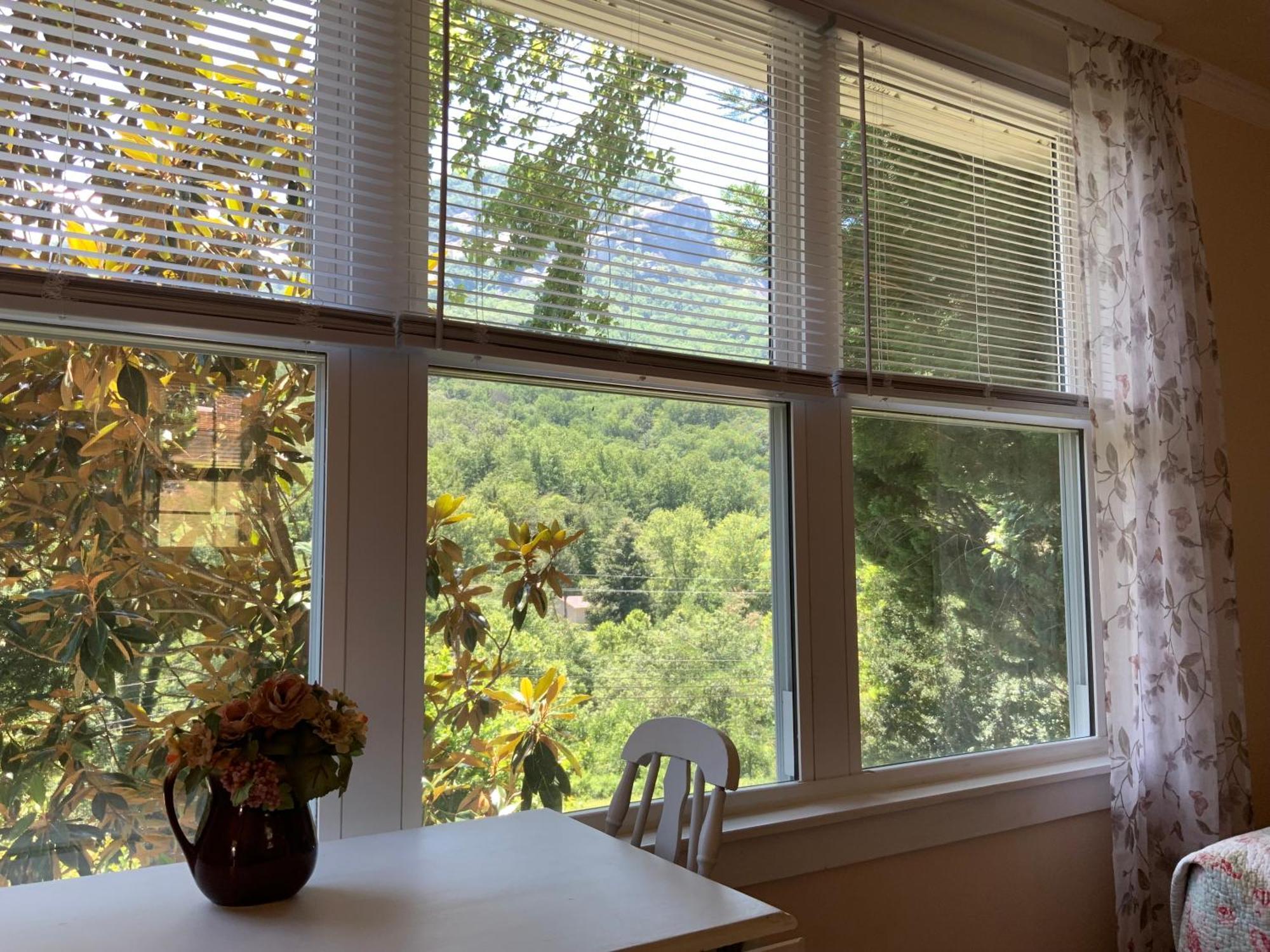 The Chimney Rock Inn & Cottages Exteriér fotografie