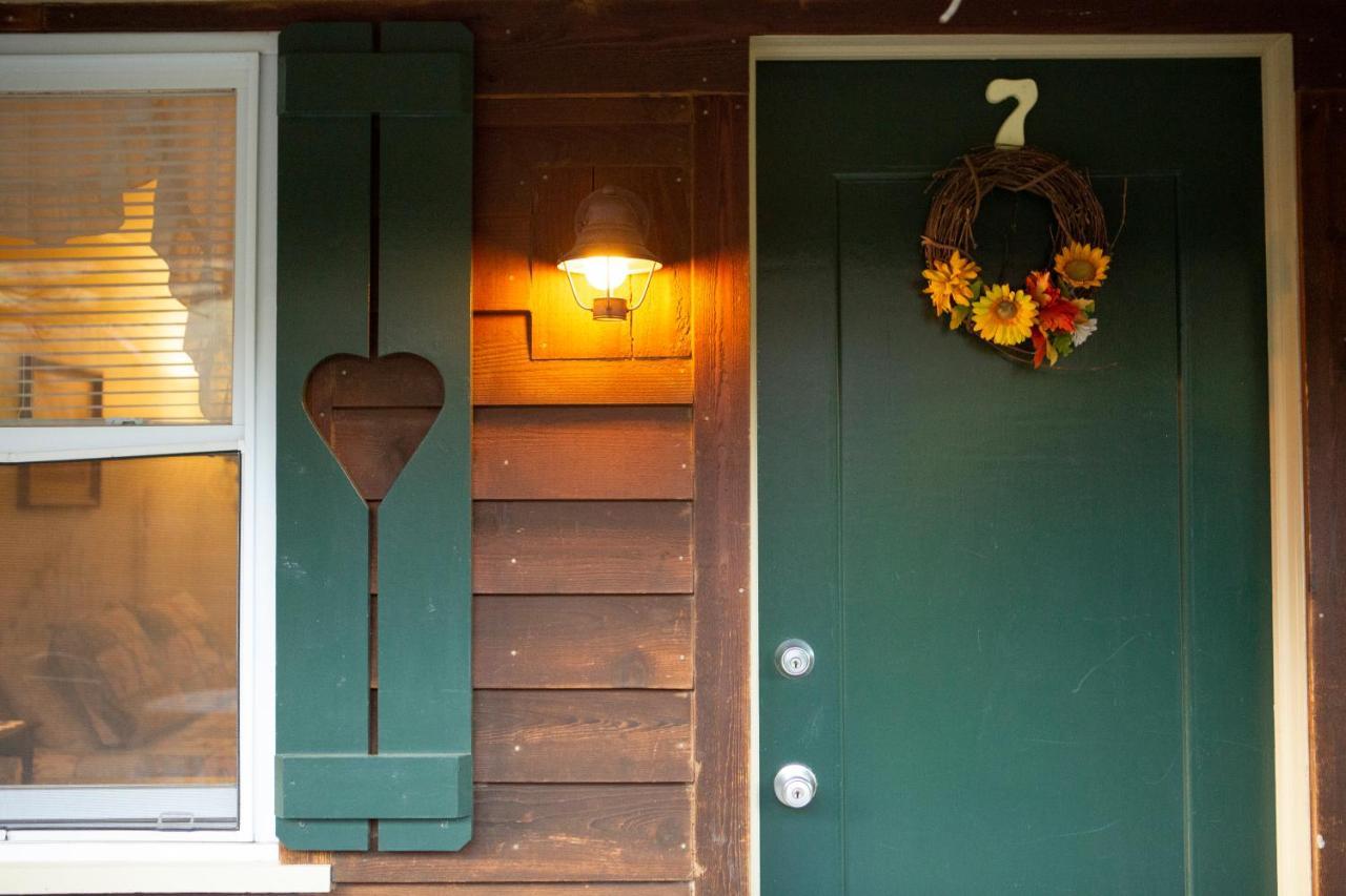 The Chimney Rock Inn & Cottages Exteriér fotografie