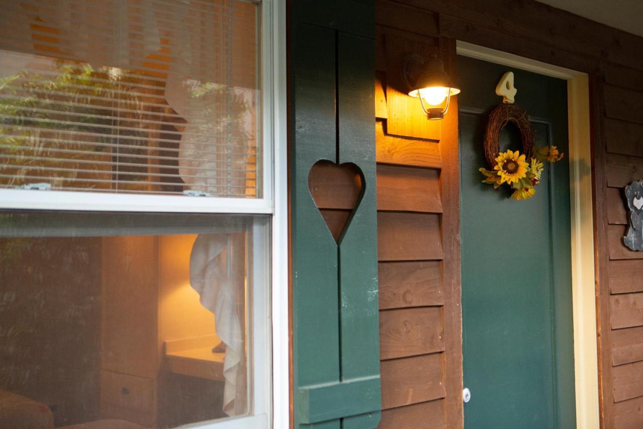 The Chimney Rock Inn & Cottages Exteriér fotografie