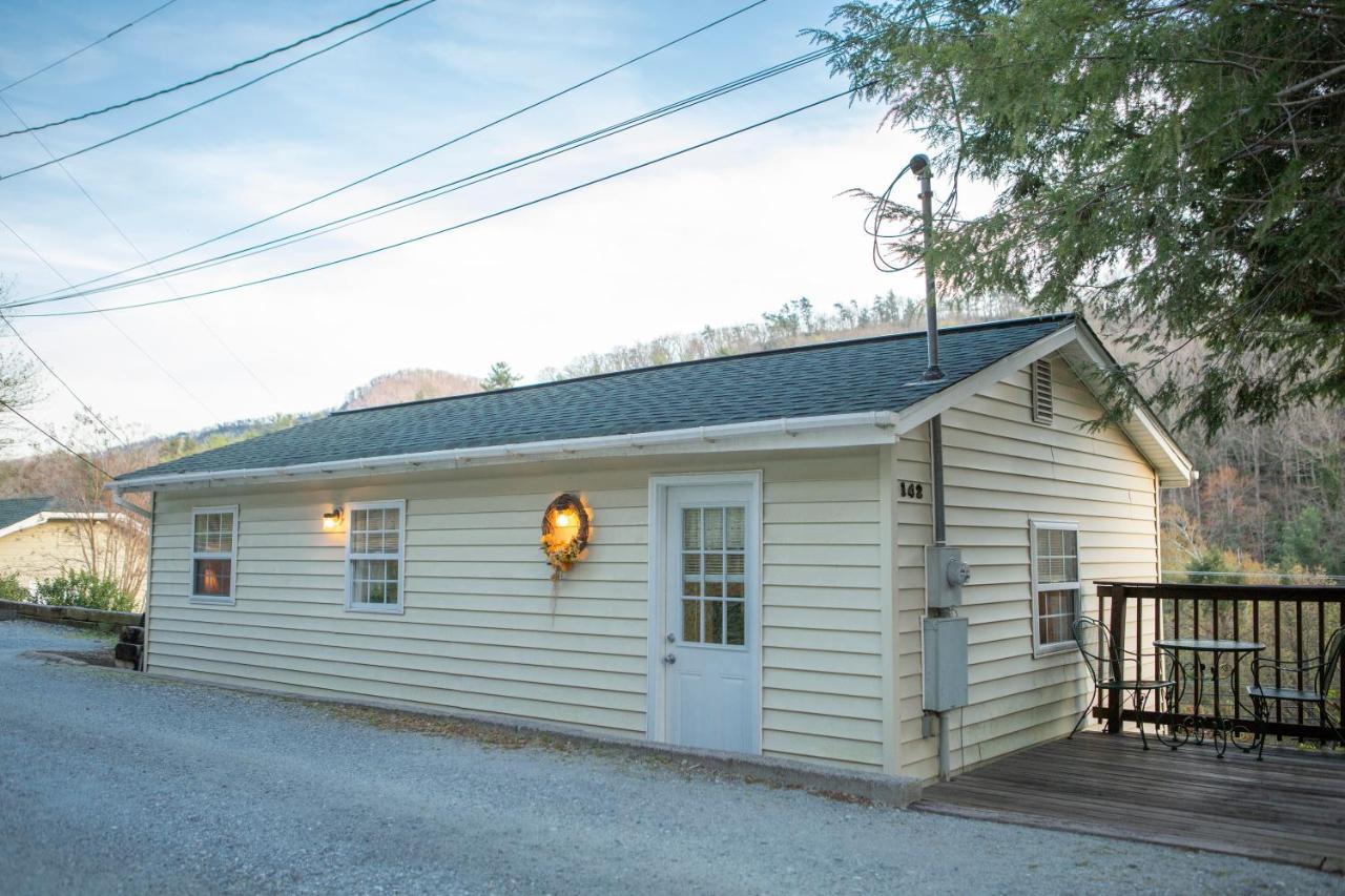 The Chimney Rock Inn & Cottages Exteriér fotografie